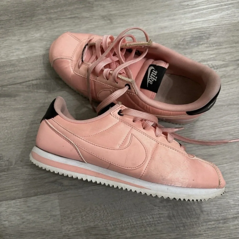 Rare Nike Cortez '72 Vintage - Coral Pink. US Size 6.5